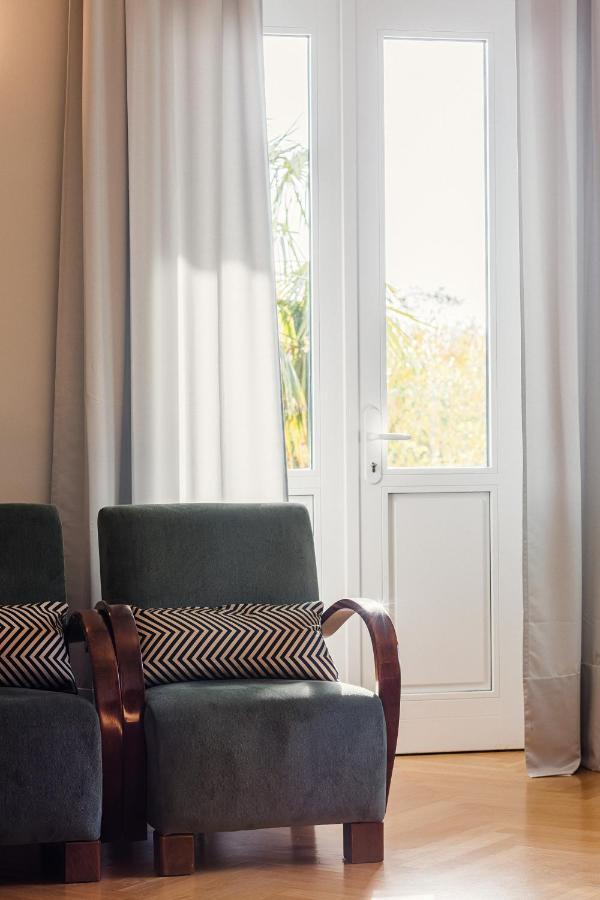 Deluxe Beachfront Apartment Klara, Laurana Esterno foto
